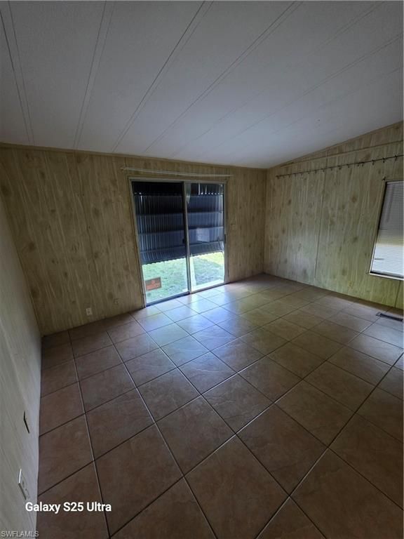 Empty room, Interior, Wooden Walls