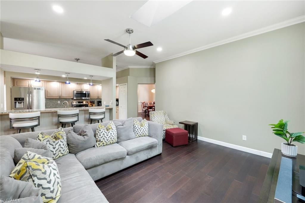 Interior, Kitchen, Living room, Pendant Lights, Recessed Lighting, Stainless Steel Appliances, Wood Texture Flooring