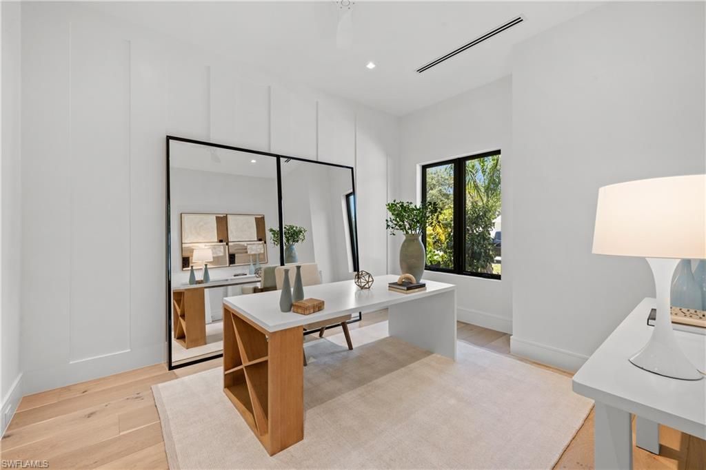 Home Office, Interior, Recessed Lighting, Wood Texture Flooring