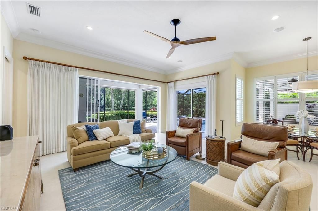 Dining room, Interior, Living room, Pendant Lights, Recessed Lighting