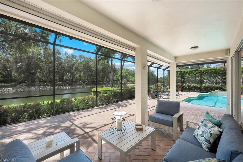 Interior, Pool, Sun Room