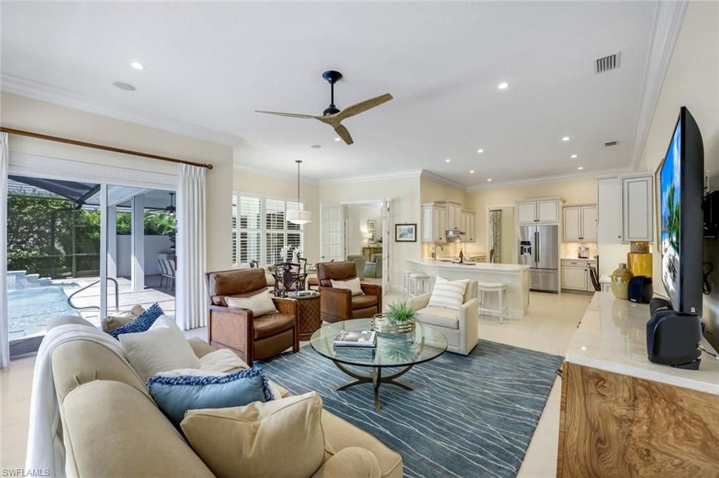 Interior, Kitchen, Living room, Pendant Lights, Recessed Lighting, Stainless Steel Appliances, Wood Texture Flooring