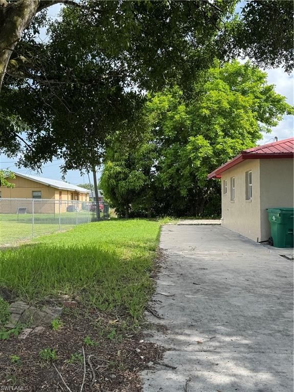 Backyard, Exterior