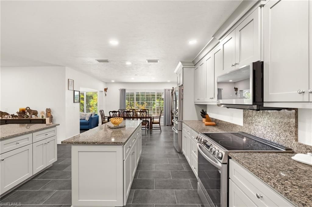 Dining room, Interior, Kitchen, Recessed Lighting