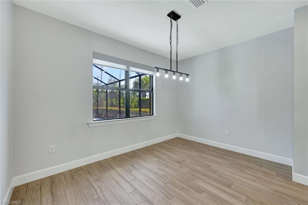 Empty room, Interior, Pendant Lights, Wood Texture Flooring