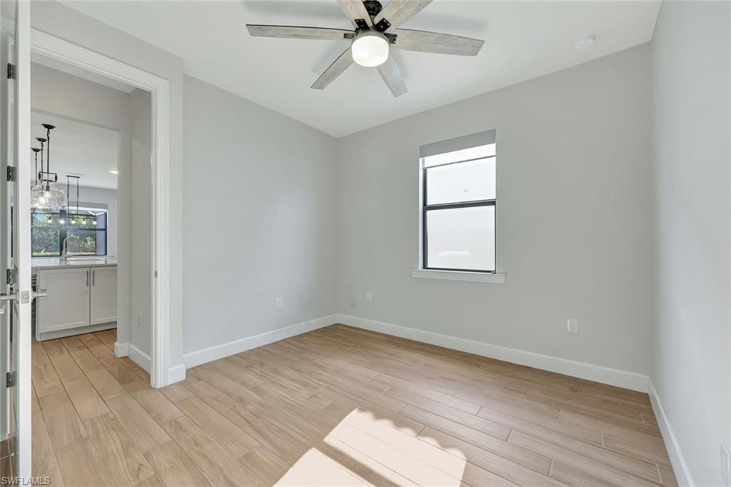 Empty room, Interior, Pendant Lights, Wood Texture Flooring