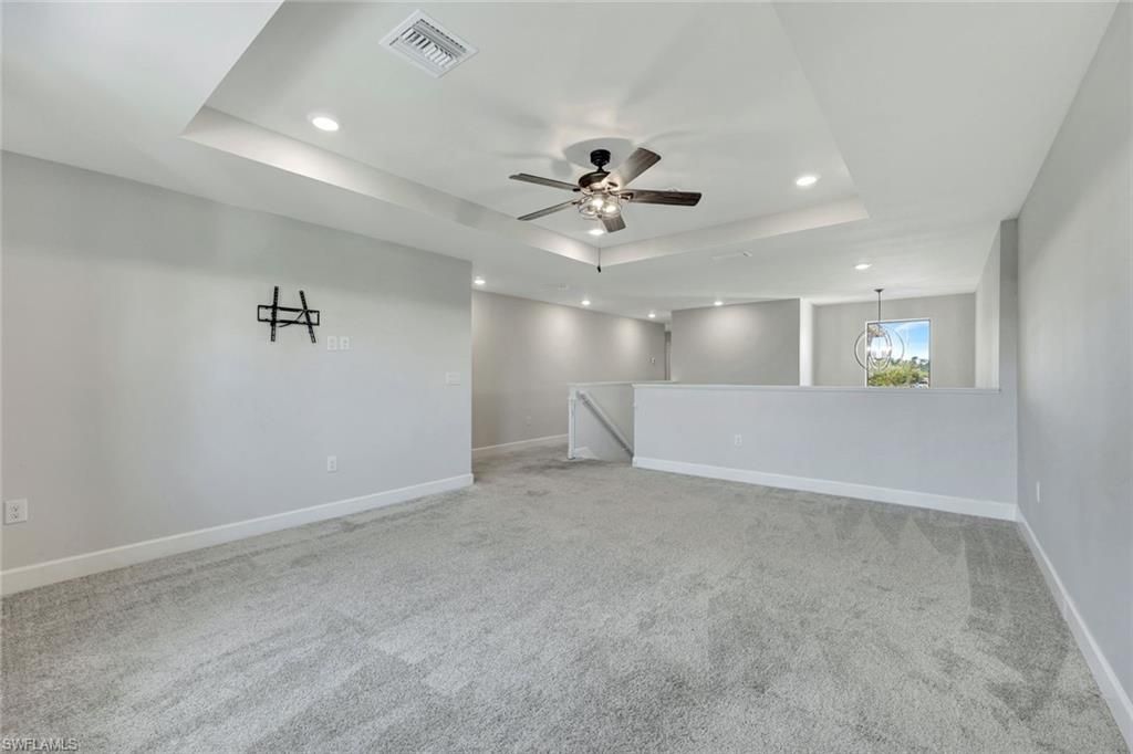 Empty room, Interior, Recessed Lighting