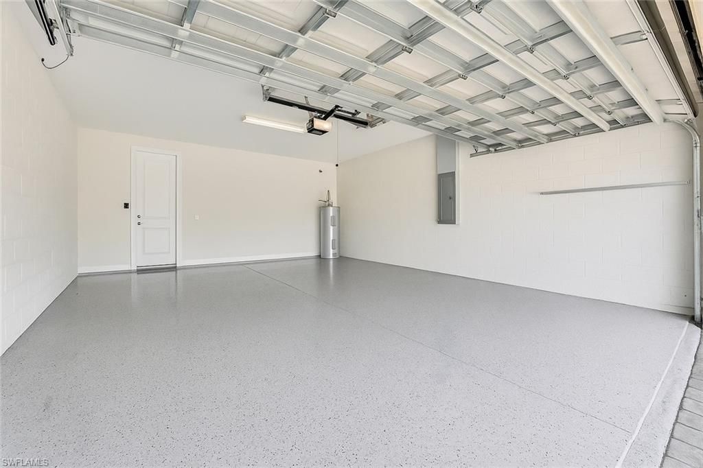 Garage, Interior