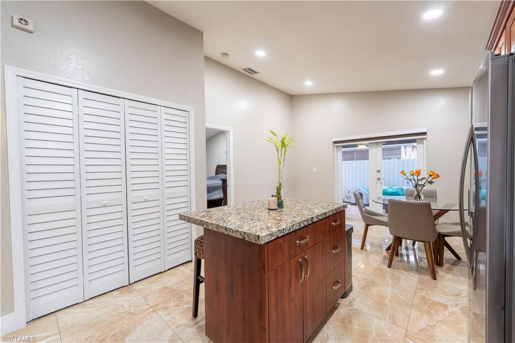 Dining room, Interior, Recessed Lighting