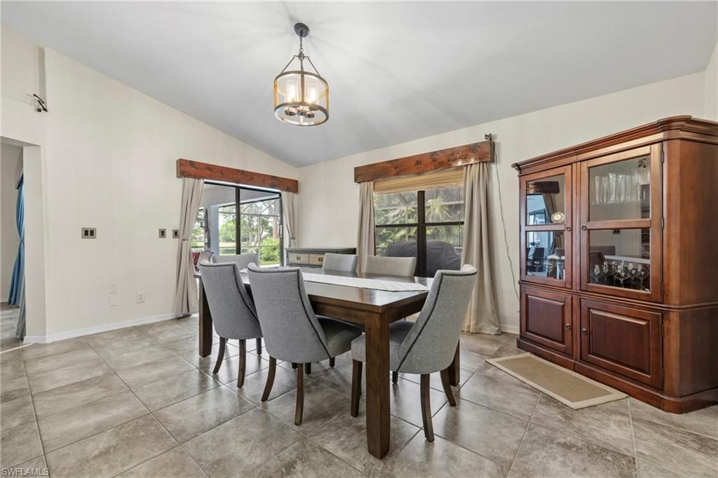 Dining room, Interior, Pendant Lights
