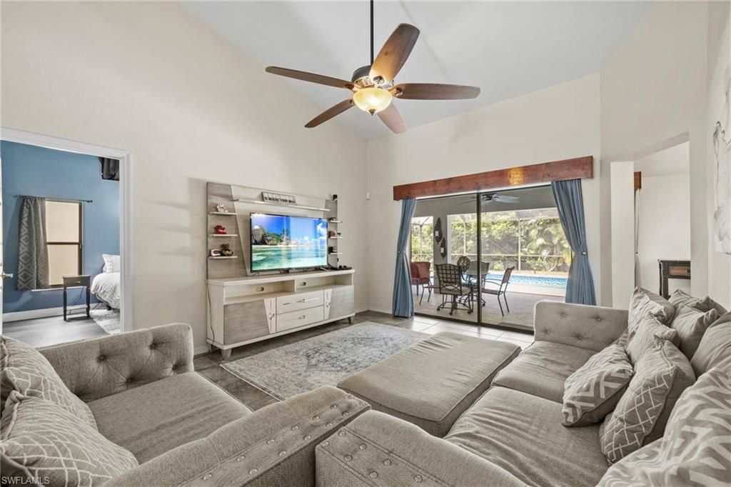 Bedroom, Interior, Living room