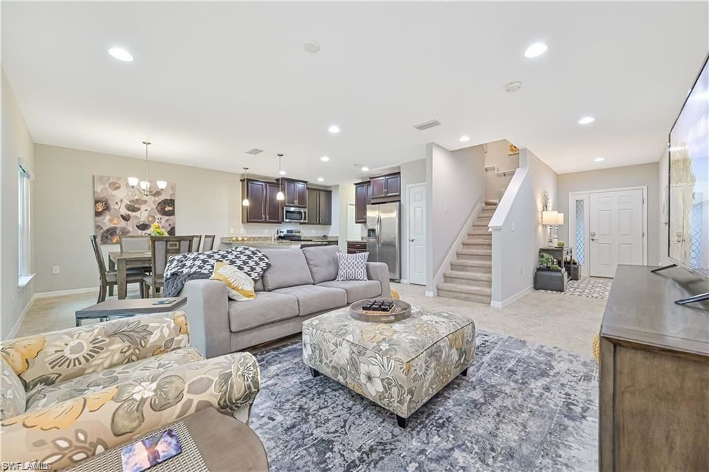 Dining room, Interior, Kitchen, Living room, Pendant Lights, Recessed Lighting, Stainless Steel Appliances