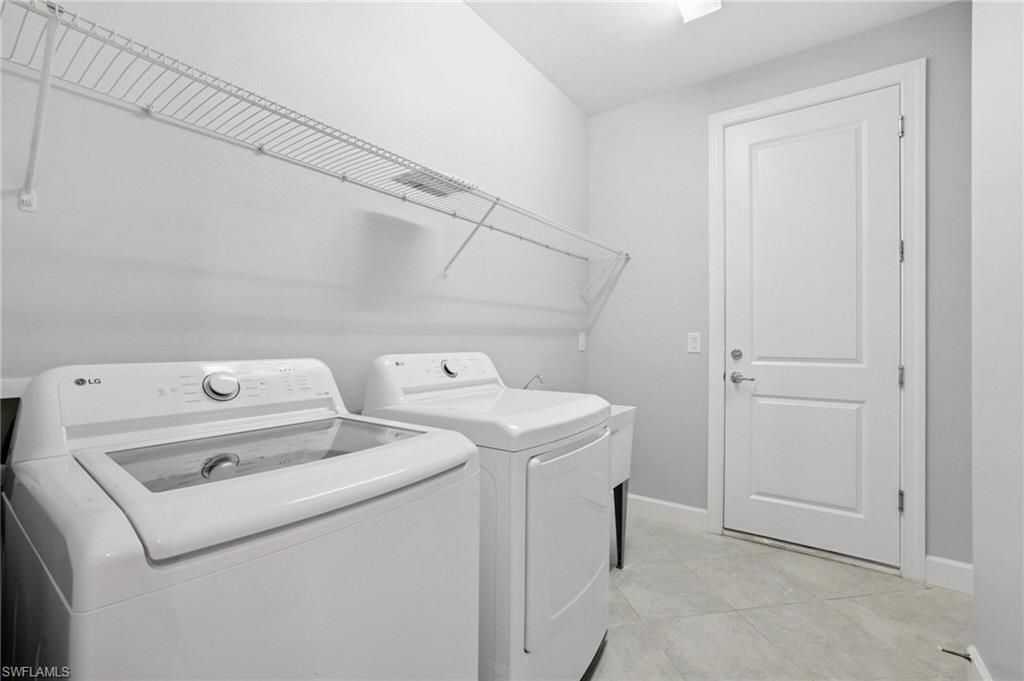 Interior, Washer