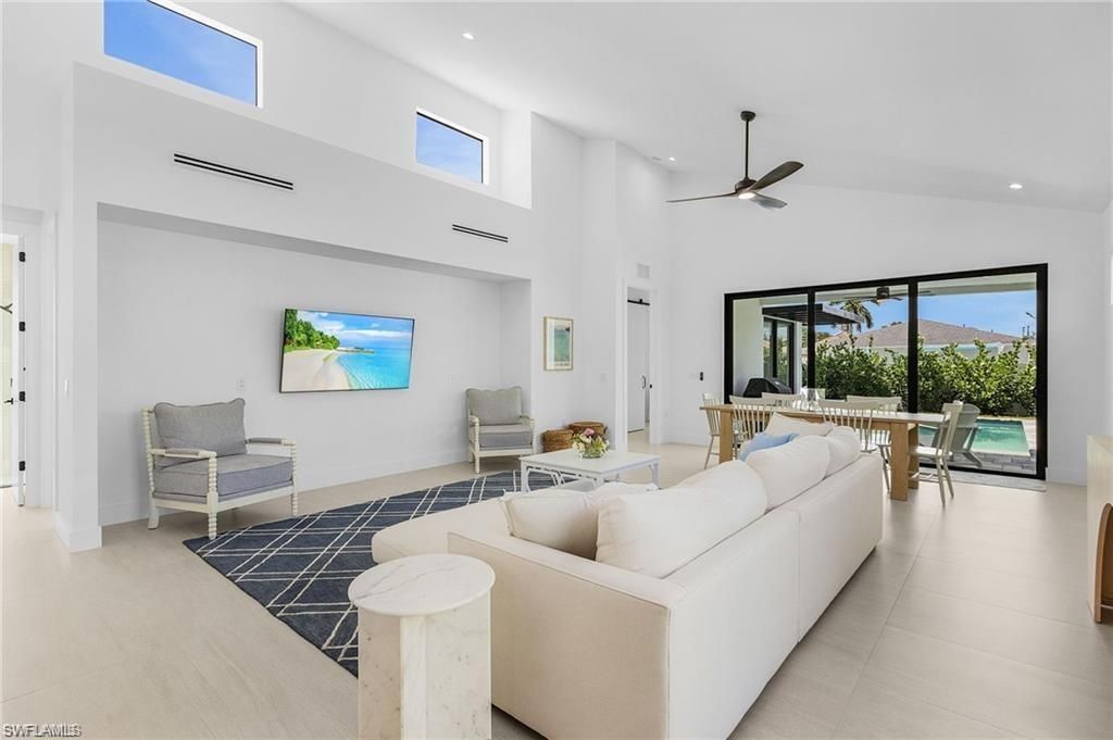 Dining room, Interior, Living room, Recessed Lighting