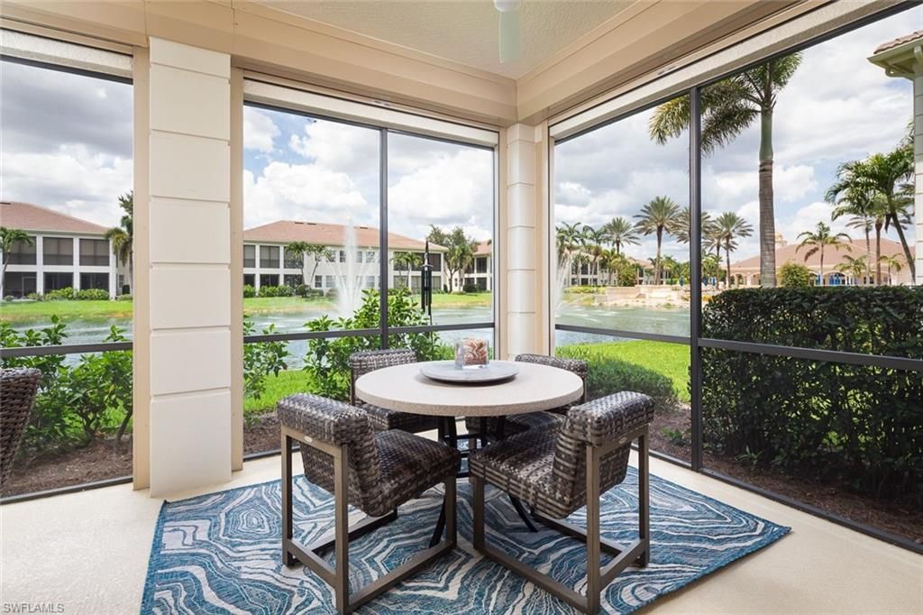 Interior, Sun Room, Water