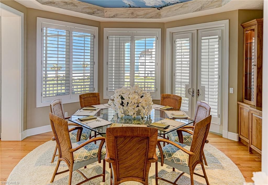 Dining room, Interior, Wood Texture Flooring