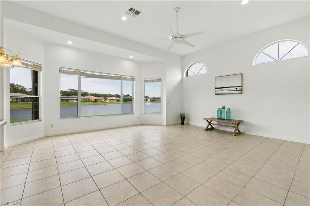 Empty room, Interior, Recessed Lighting, Water