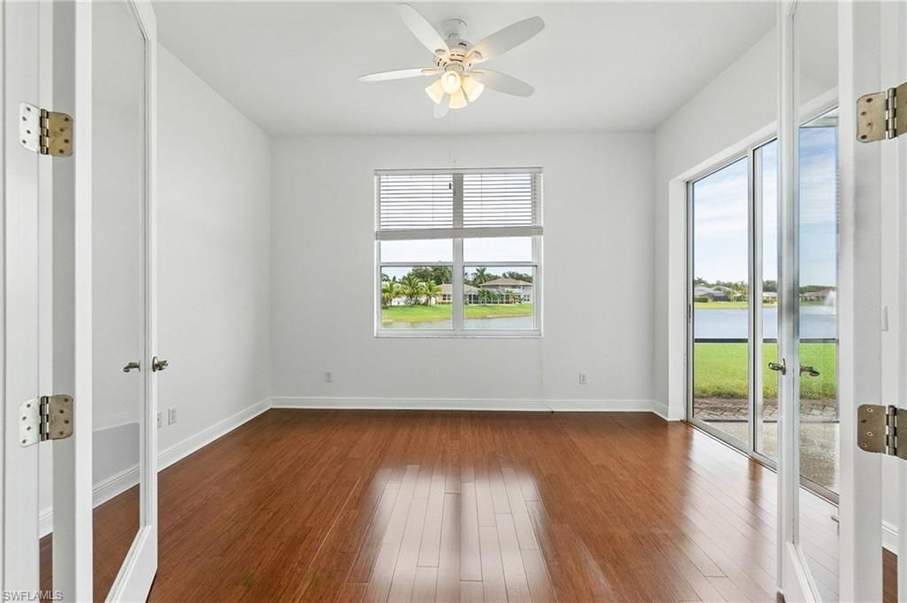 Empty room, Interior, Water, Wood Texture Flooring