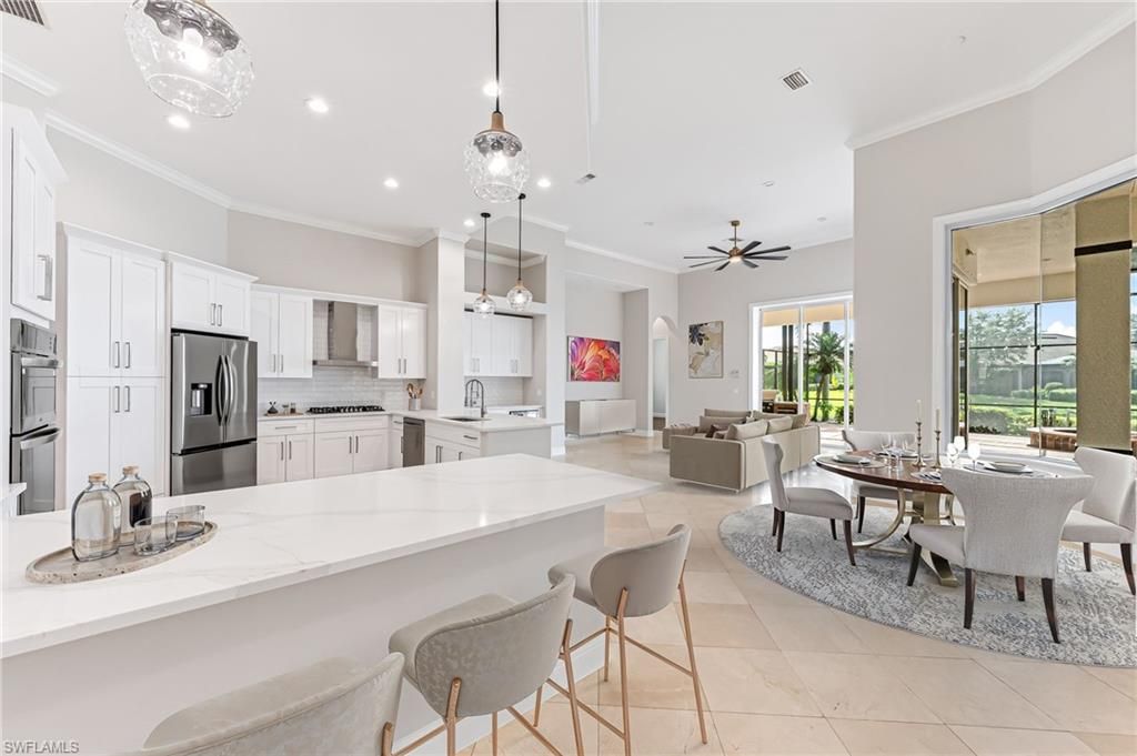 Dining room, Interior, Kitchen, Living room, Pendant Lights, Recessed Lighting, Stainless Steel Appliances