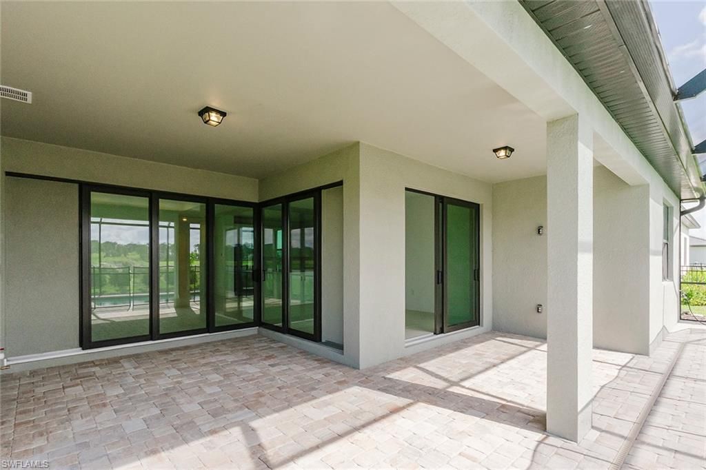 Empty room, Interior, Sun Room
