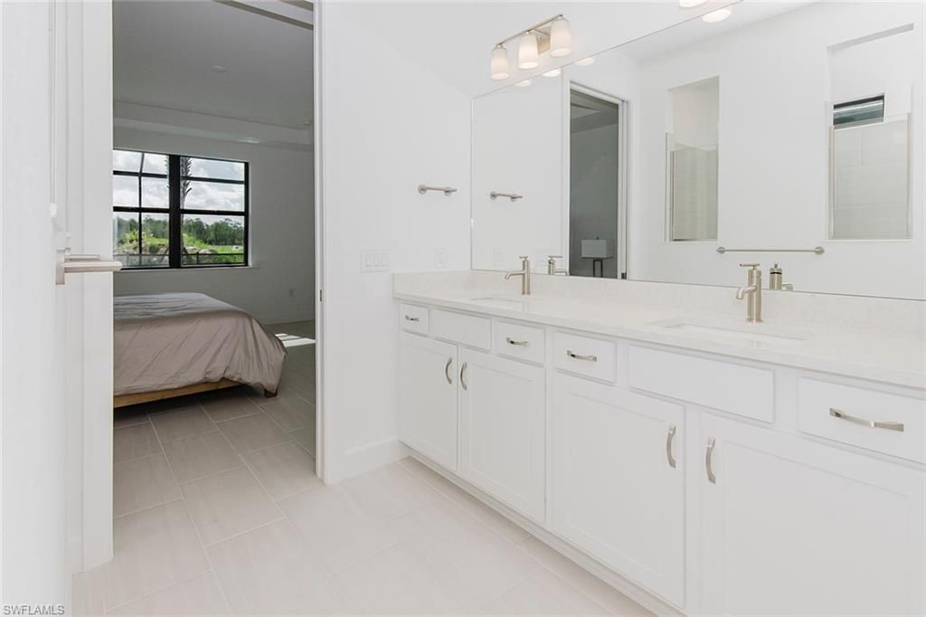 Bathroom, Bedroom, Dual Sink Vanities, Interior