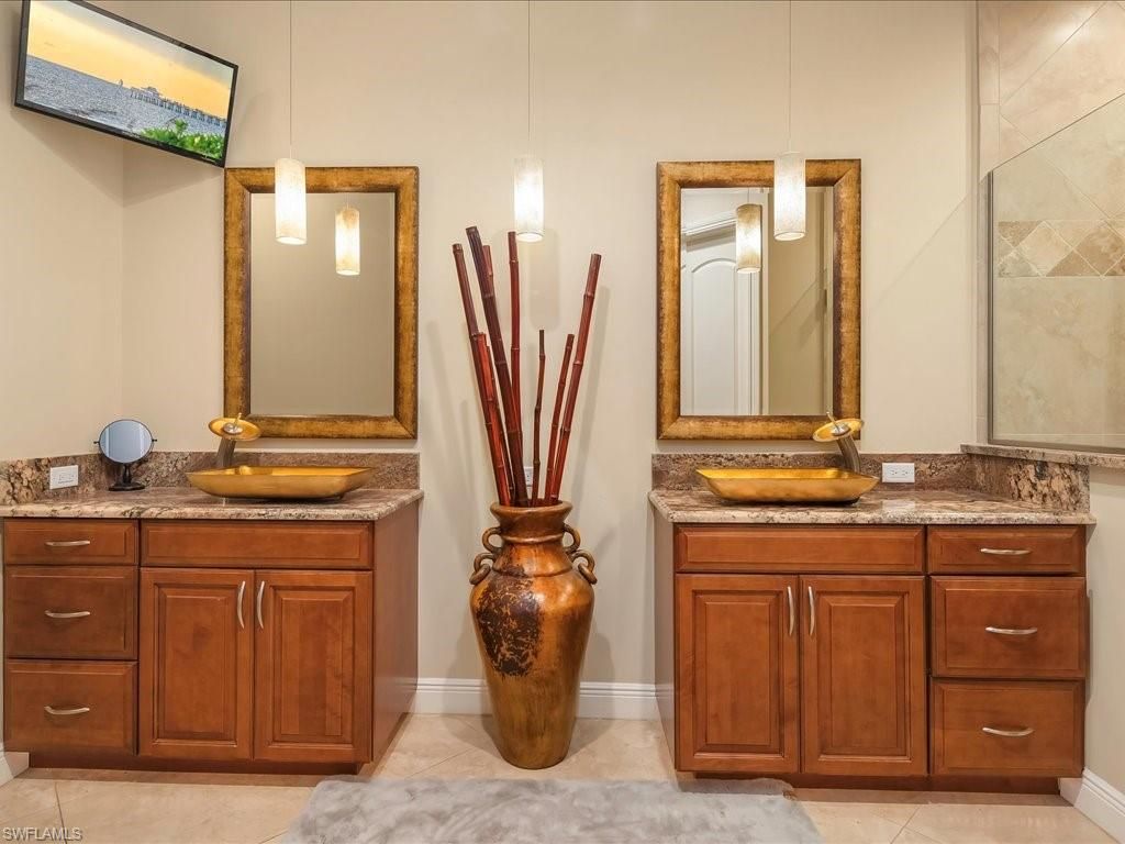 Bathroom, Interior, Pendant Lights