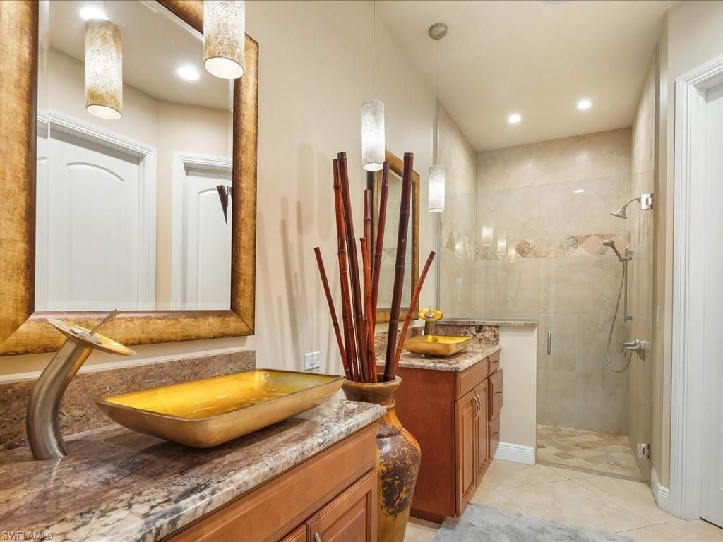 Bathroom, Glass Shower, Interior, Pendant Lights, Recessed Lighting