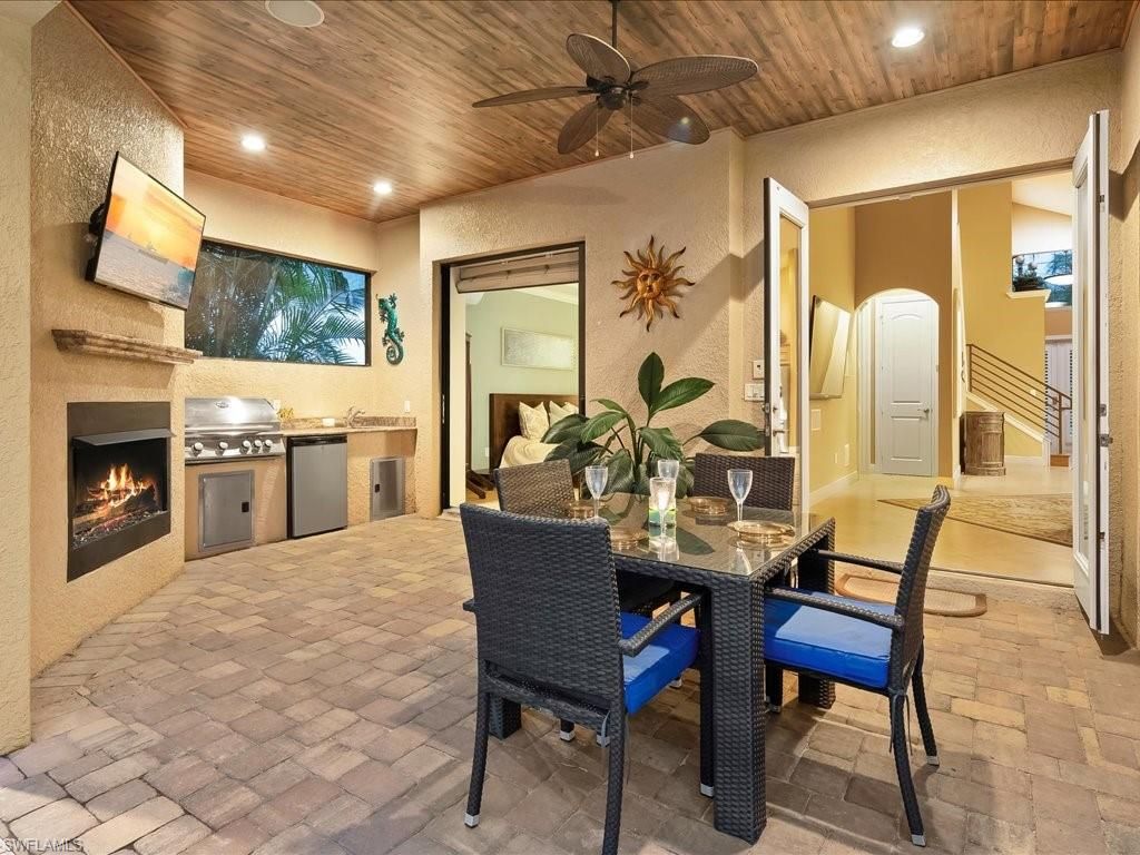 Dining room, Fireplace, Interior, Recessed Lighting, Wooden Ceilings