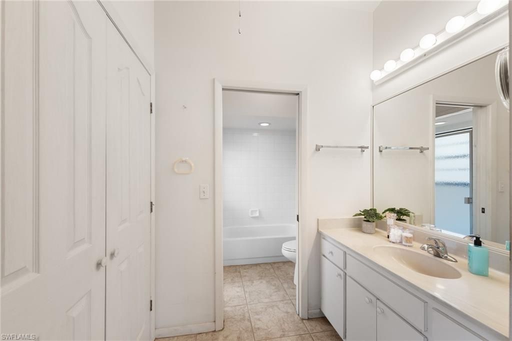 Bathroom, Interior, Recessed Lighting, Water