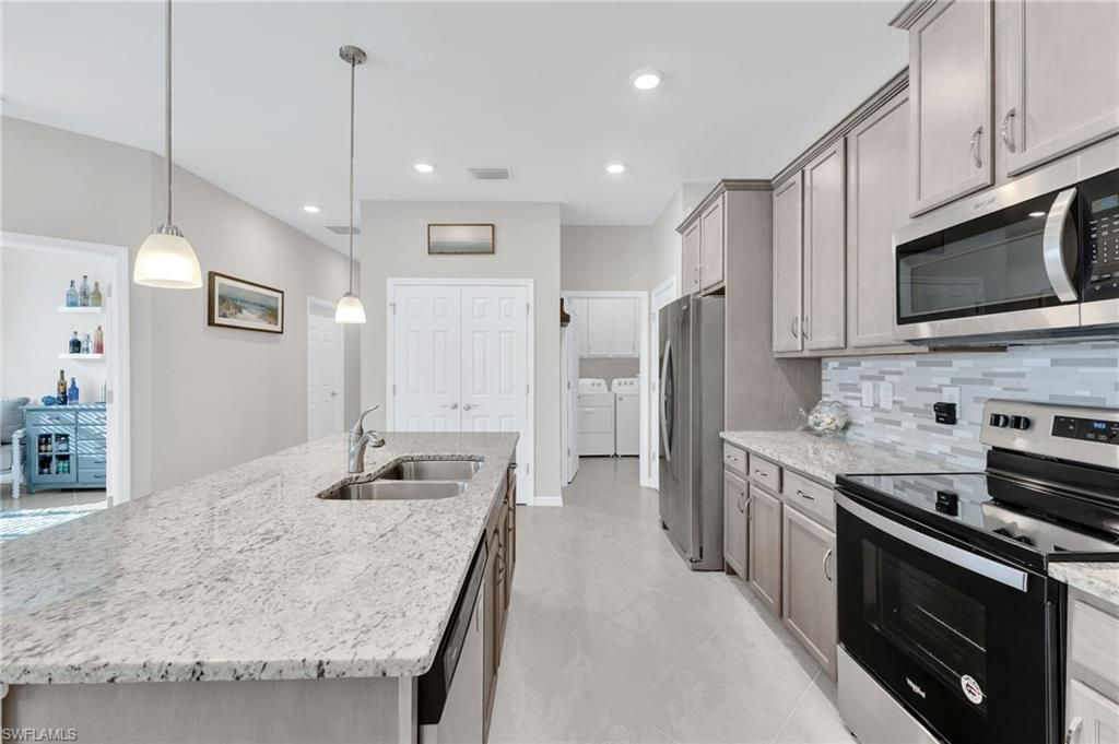 Interior, Kitchen, Pendant Lights, Recessed Lighting, Stainless Steel Appliances