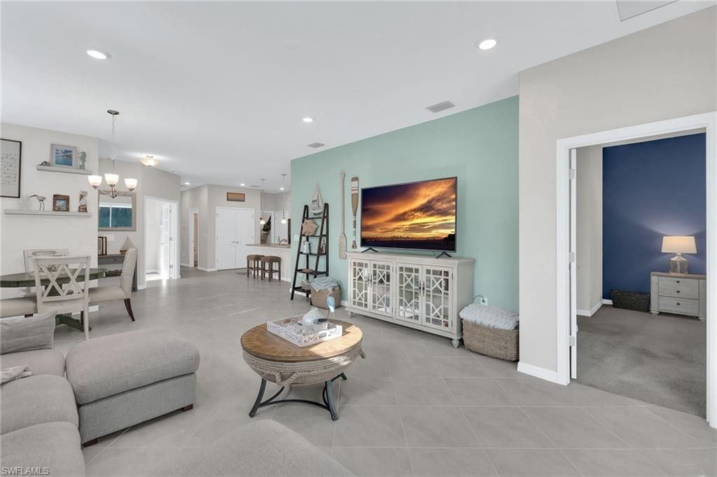 Chandelier, Dining room, Interior, Living room, Recessed Lighting