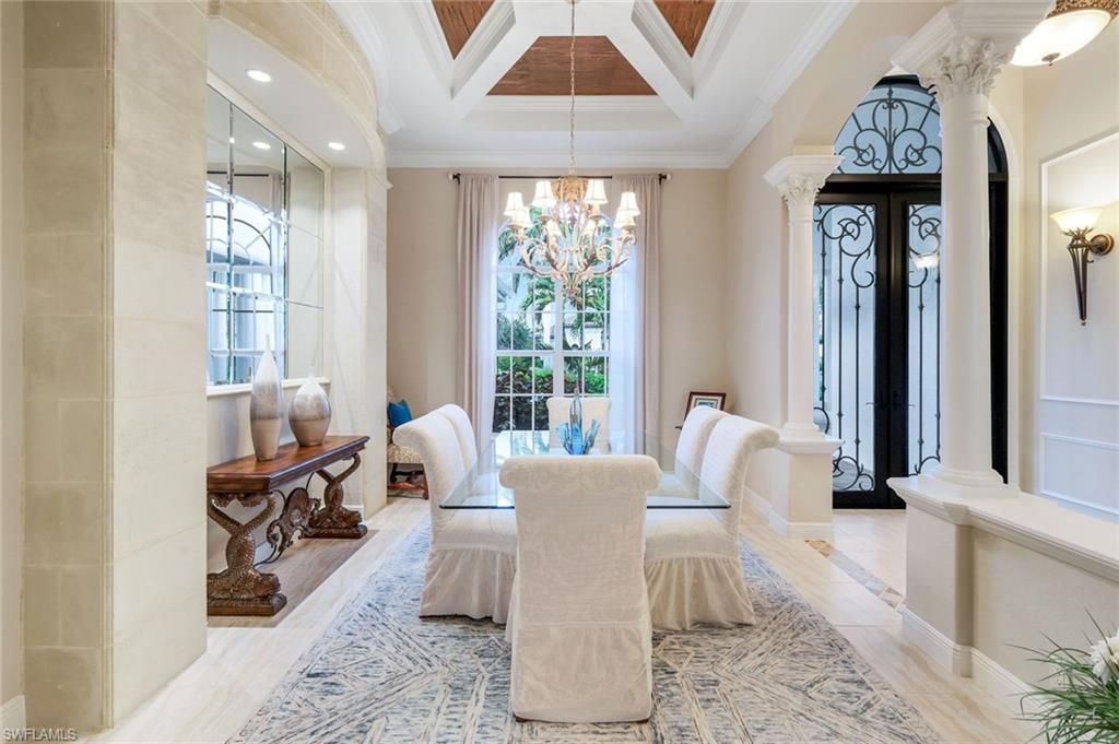 Chandelier, Dining room, Interior, Recessed Lighting, Wood Texture Flooring