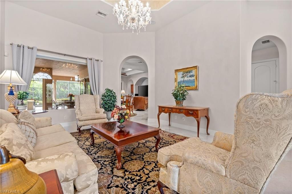 Chandelier, Interior, Living room