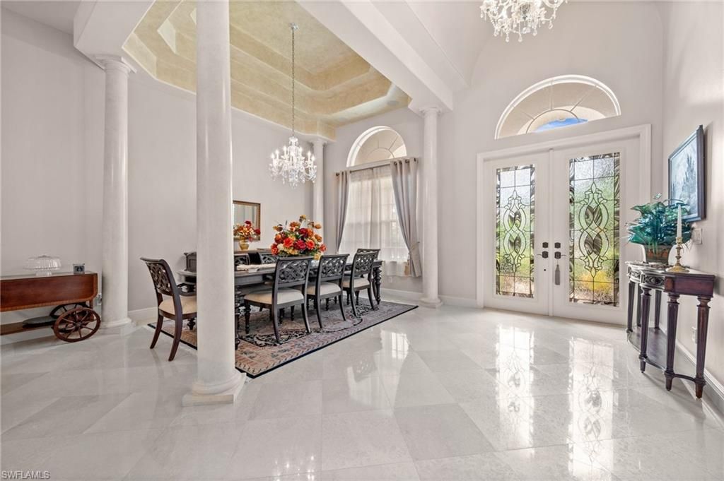 Chandelier, Dining room, Interior, Pendant Lights