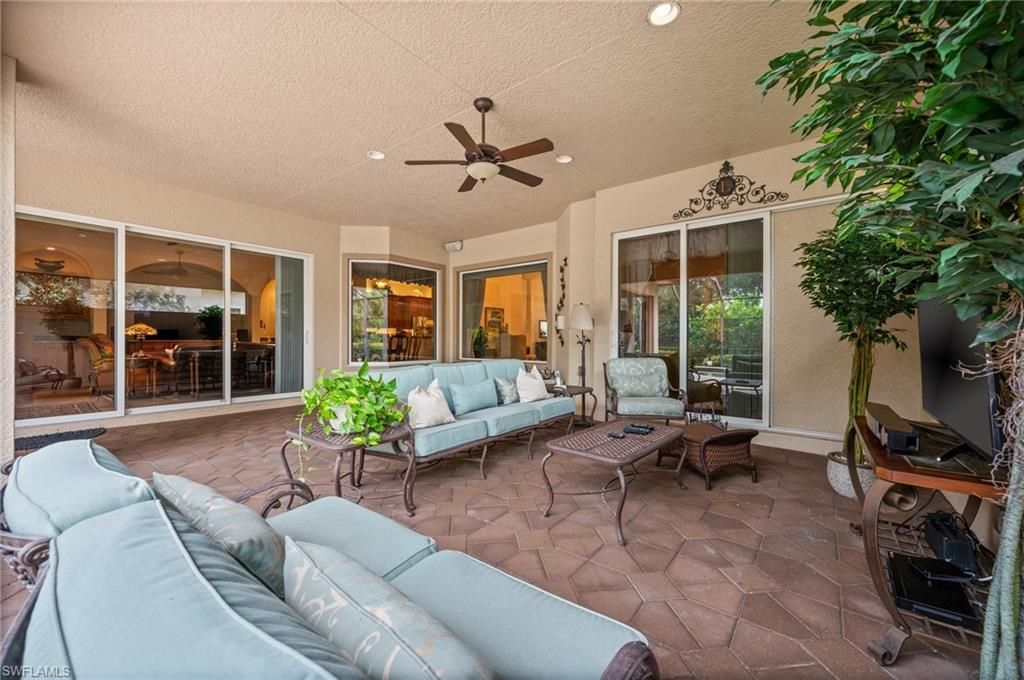 Exterior, Living room