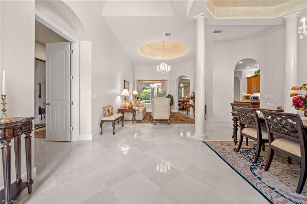 Chandelier, Dining room, Interior, Living room