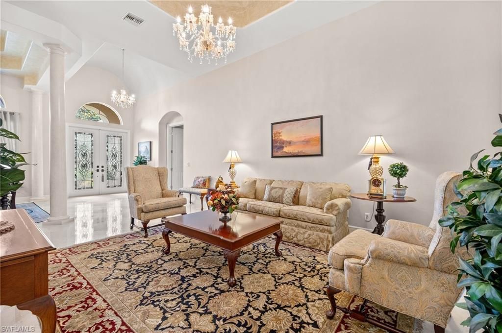 Chandelier, Interior, Living room