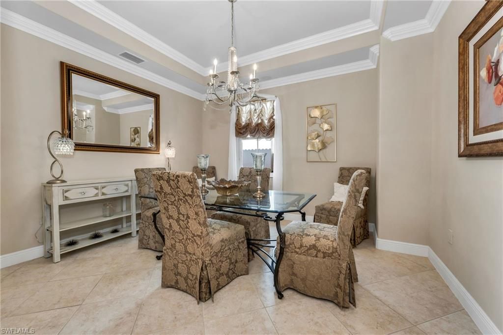 Chandelier, Dining room, Interior