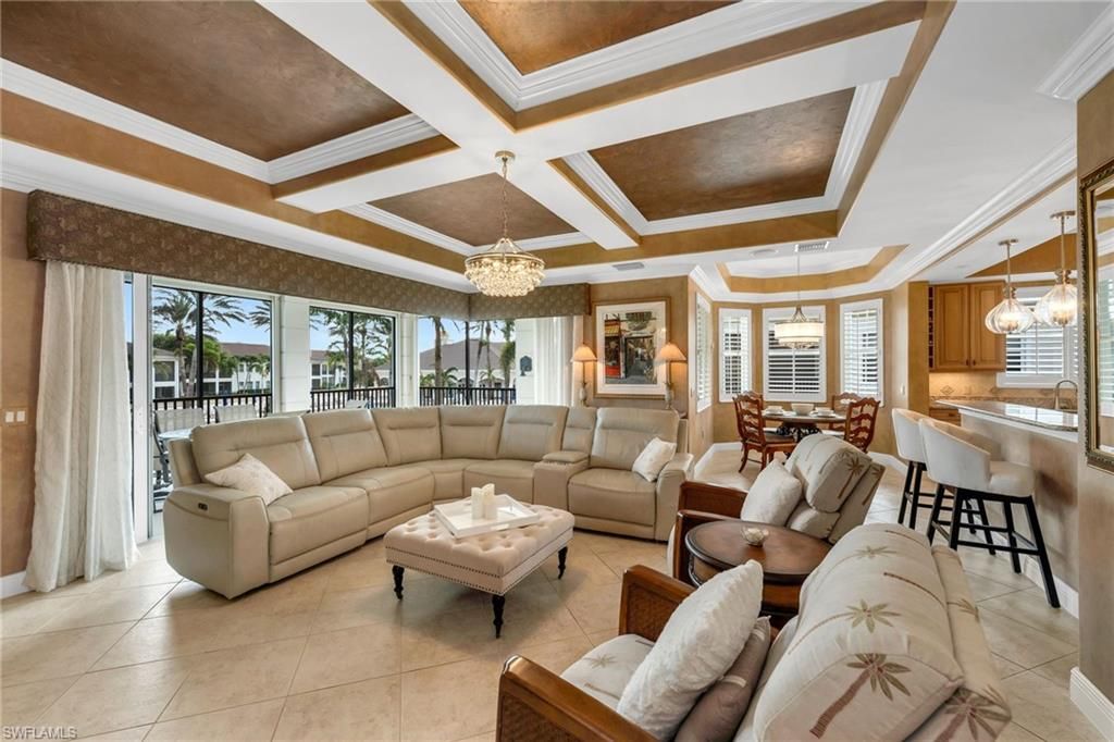 Chandelier, Dining room, Interior, Living room, Pendant Lights