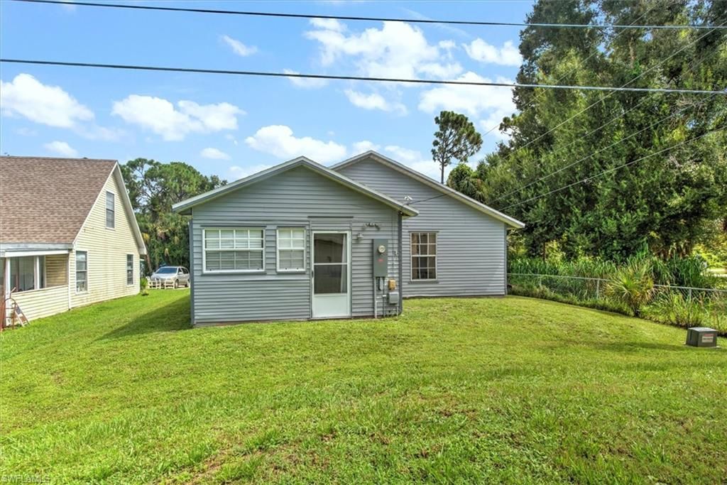 Backyard, Exterior