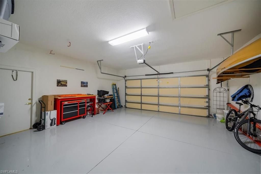 Garage, Interior