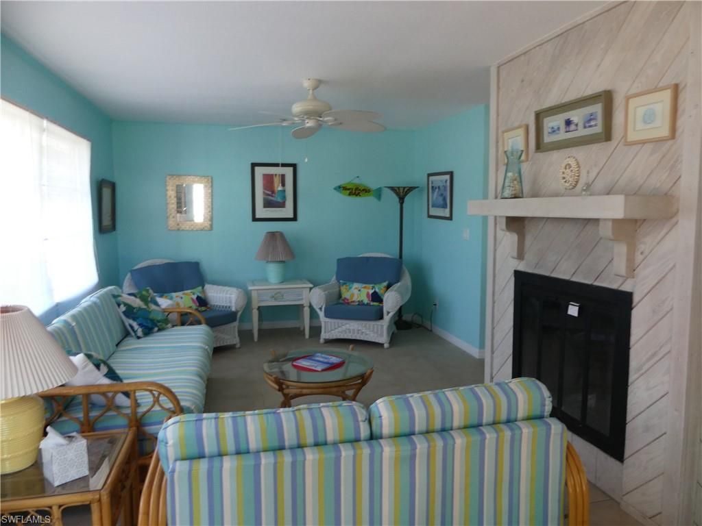 Fireplace, Interior, Living room