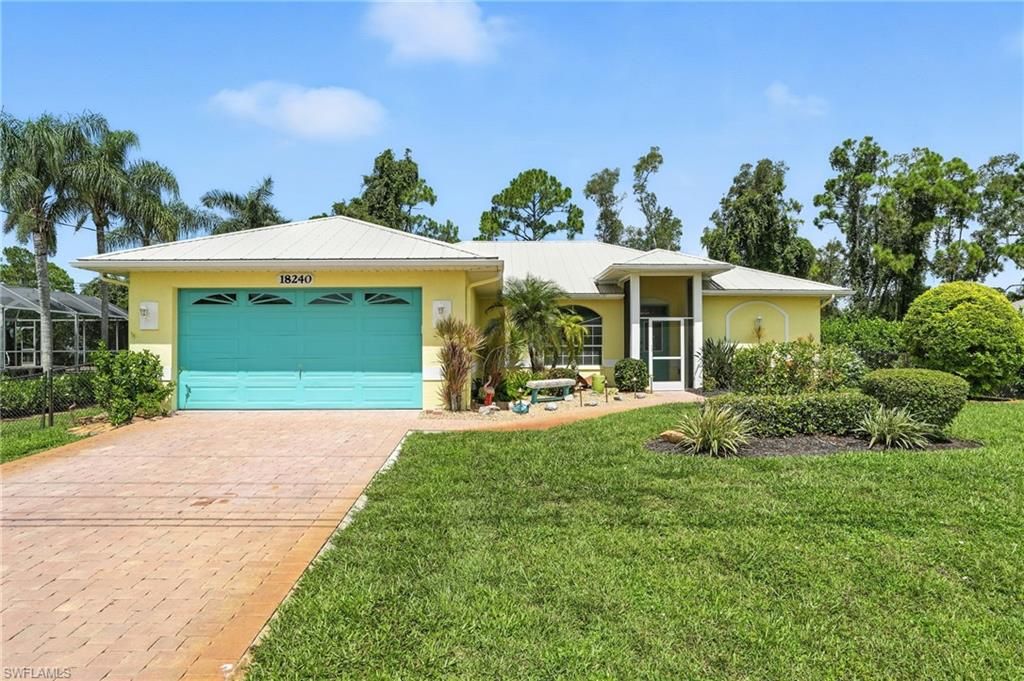 Attached, Backyard, Exterior, Facade, Ranch