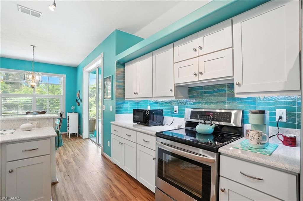 Interior, Kitchen, Pendant Lights, Wood Texture Flooring