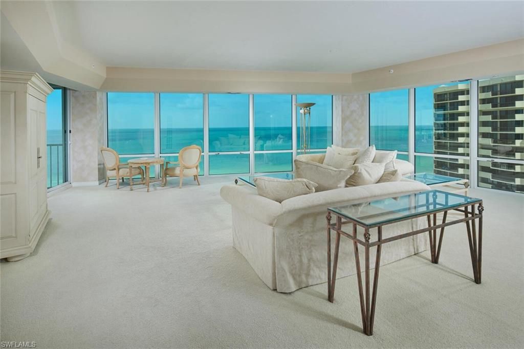 Interior, Living room, Water