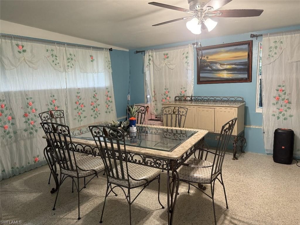 Dining room, Interior