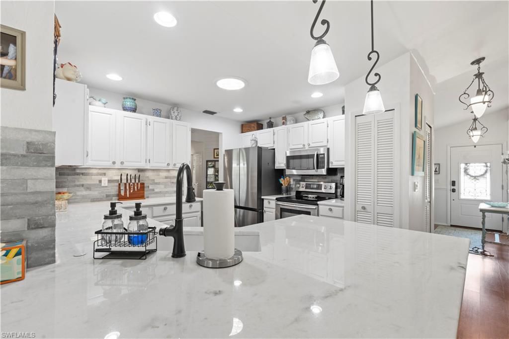 Interior, Kitchen, Pendant Lights, Recessed Lighting, Stainless Steel Appliances