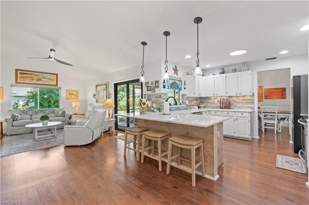 Dining room, Interior, Kitchen, Living room, Pendant Lights, Recessed Lighting, Wood Texture Flooring