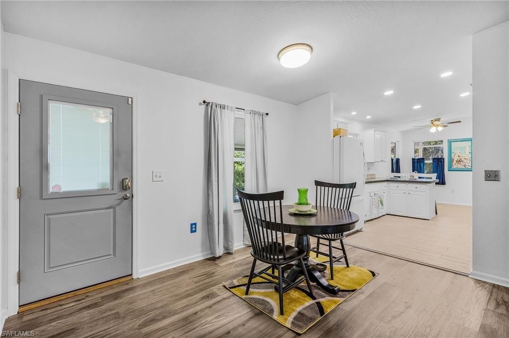Dining room, Interior, Kitchen, Recessed Lighting, Wood Texture Flooring