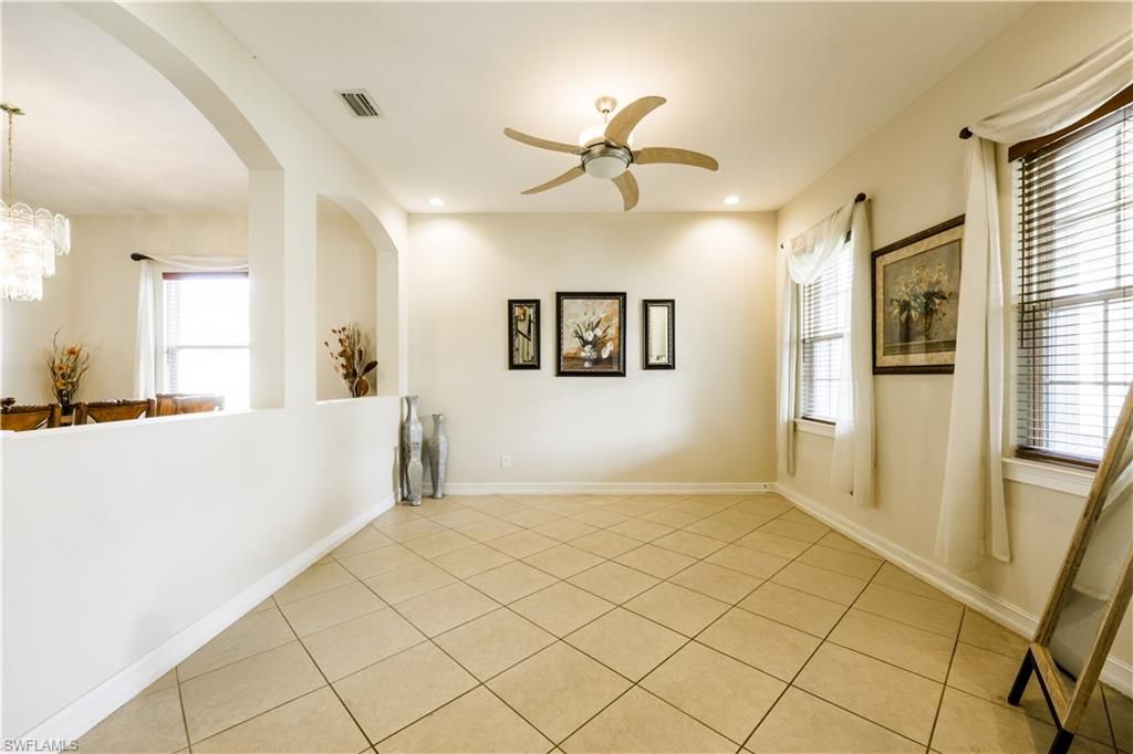 Chandelier, Empty room, Interior, Recessed Lighting